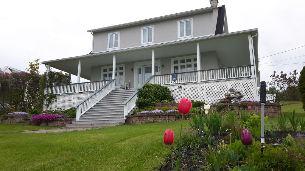 Auberge Gite Maison Des Lilas La Malbaie Exterior photo